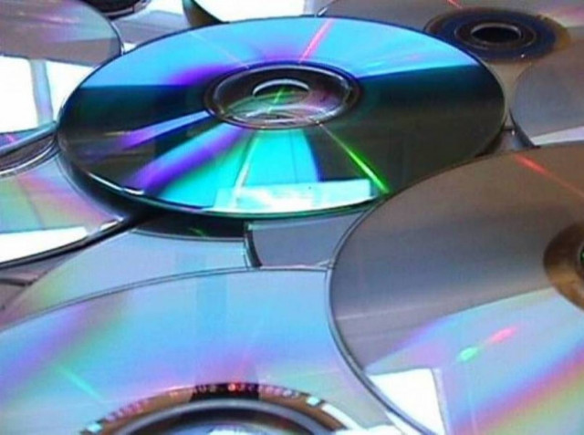 Είχε πάνω του δεκάδες «μαϊμού» CD