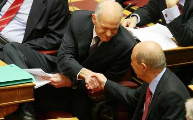 «Ρουκέτα» Σημίτη για Παπανδρέου και Μνημόνιο