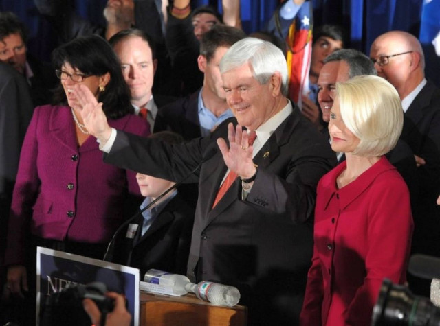 Βολές Γκίνγκριτς κατά του Ομπάμα και των «ελίτ»