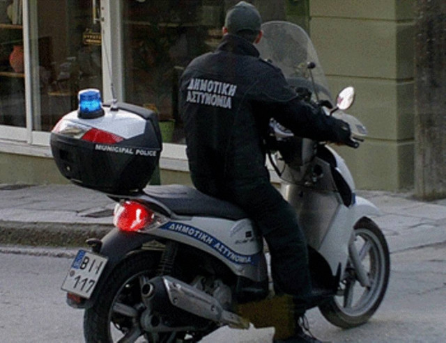 Νέα οικολογικά δίκυκλα στη δημοτική αστυνομία