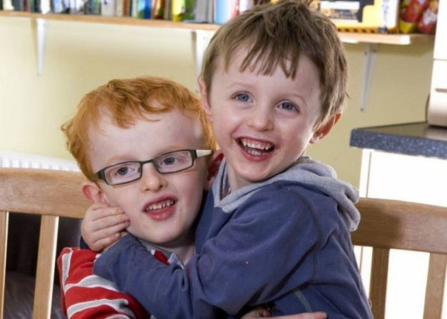 H αδελφική αγάπη έκανε το θαύμα της