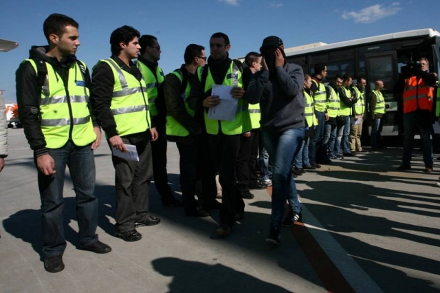 Πόρτα εξόδου από τη χώρα για 73 αλλοδαπούς