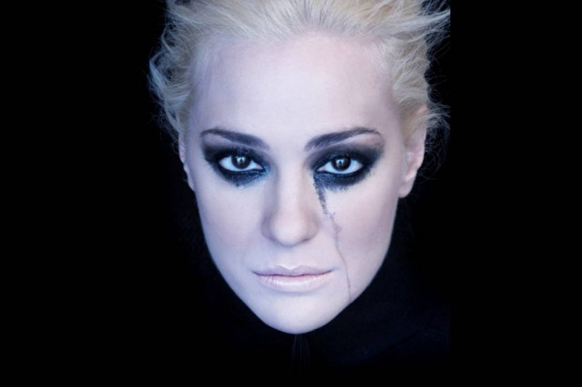 Η Νατάσσα Μποφίλιου στο Gazoo