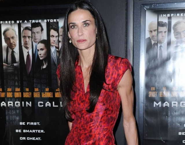 Στο νοσοκομείο για «υπερβολική δόση ουσιών» η Demi Moore!