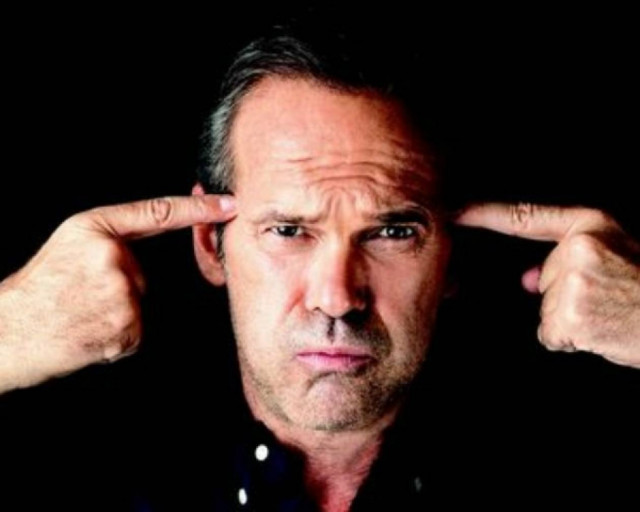 Ο Κωστόπουλος «έκλεισε» το People!