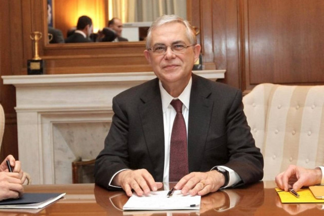 Κείμενο αρχών παρουσίασε ο Λ. Παπαδήμος στη Διϋπουργική