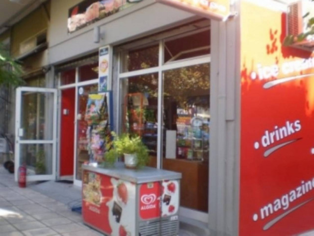 «Χτύπησαν» ψιλικατζίδικο στα Σπάτα