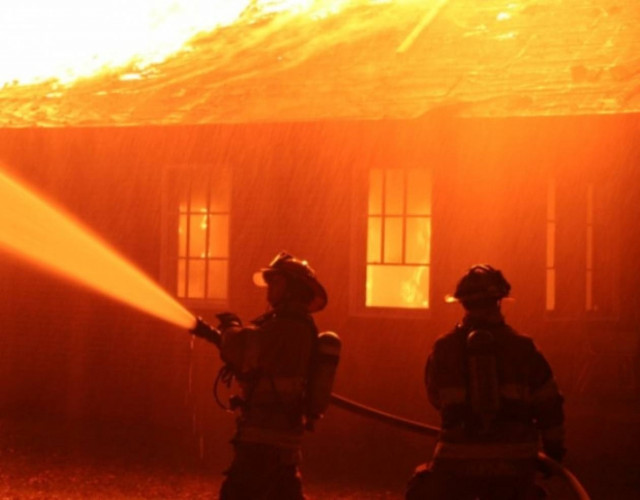 Παρανάλωμα του πυρός έγινε οικία στα Τρίκαλα