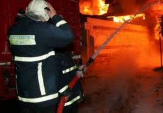 Yπό έλεγχο η πυρκαγιά στην Κυψέλη