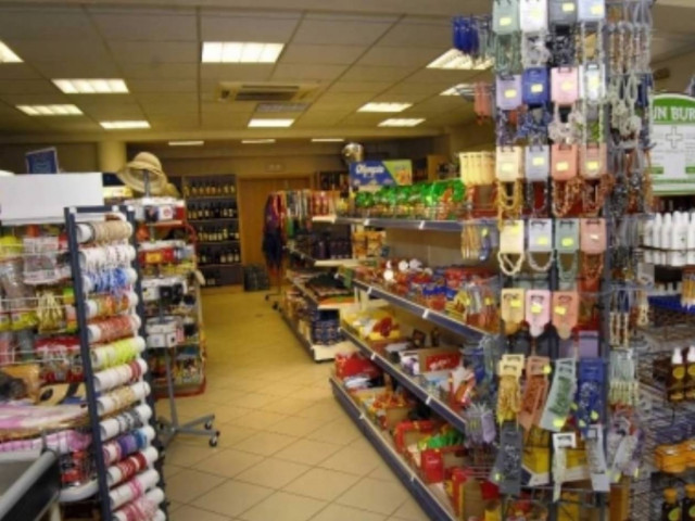 «Άδειασε»  μίνι μάρκετ στον Πειραιά