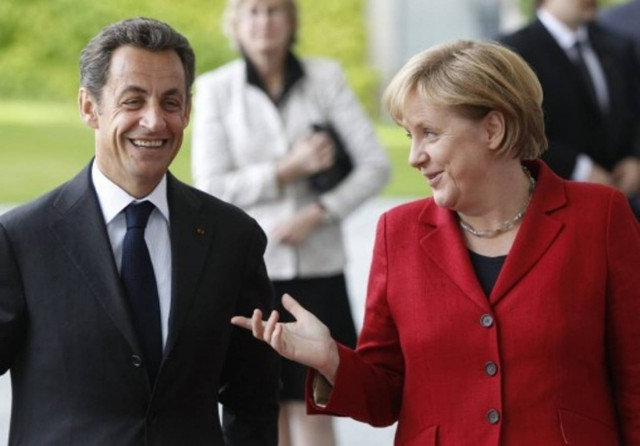 Η Μέρκελ στηρίζει Σαρκοζί