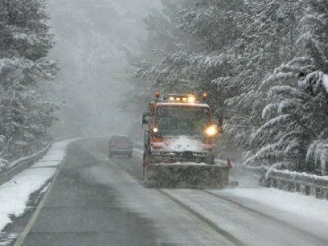 Με αλυσίδες η κυκλοφορία στο Καρπενήσι