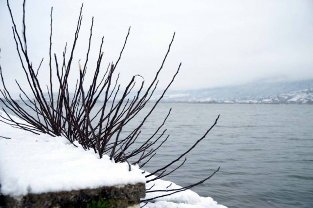 Έντονη χιονόπτωση στη Σκόπελο