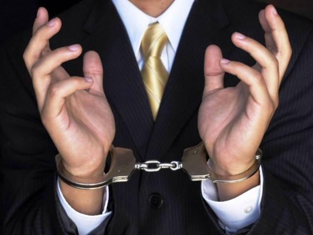 «Η Ελλάδα πρέπει να βγάλει τις χειροπέδες του ευρώ για να επιβιώσει»