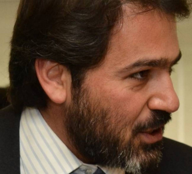 «Οι πολιτικοί να εκφράσουν το λαό κι όχι το Μνημόνιο»