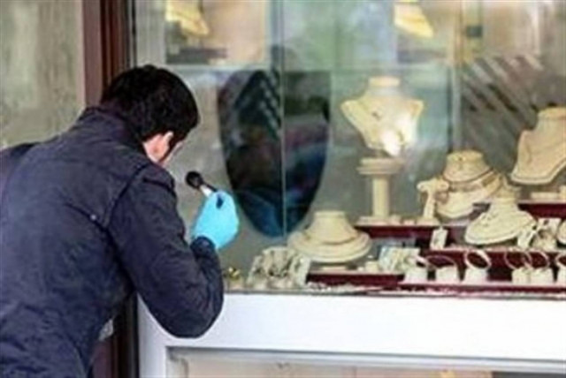 «Σήκωσαν» κοσμηματοπωλείο στο Χαϊδάρι