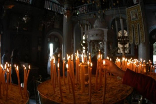 «Πιστός» έκλεψε σταυρό και ευαγγέλιο από εκκλησία