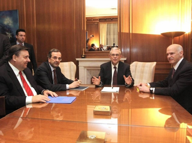 Παιχνίδια εντυπώσεων και ουσίας στο Μαξίμου και στα κόμματα