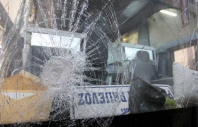 Τσιγγάνοι επιτέθηκαν σε πούλμαν οπαδών του Παναθηναϊκού