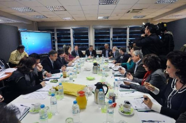 Σε ετοιμότητα το πολιτικό συμβούλιο του ΠΑΣΟΚ