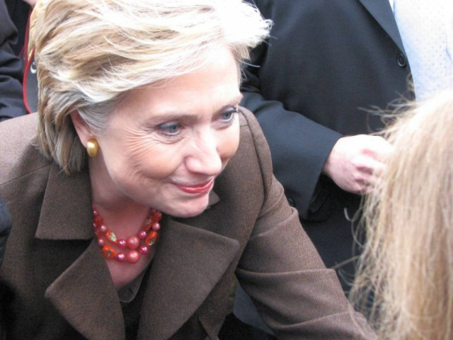 Επίσκεψη-εξπρές της Χίλαρι στη Βουλγαρία