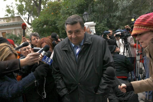 Επιστροφή Καρατζαφέρη στο «Πατρίς, Θρησκεία, Οικογένεια»