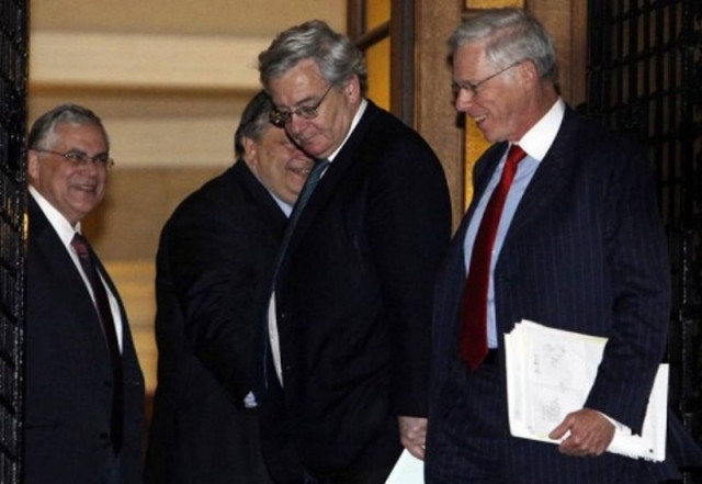 Ολοκληρώθηκε η συνάντηση Παπαδήμου - Νταλάρα