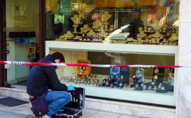 Ληστεία σε κοσμηματοπωλείο στην Αταλάντη