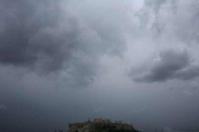 «Η Ελλάδα ήδη σε κατάσταση ημικηδεμονίας της τρόικας»