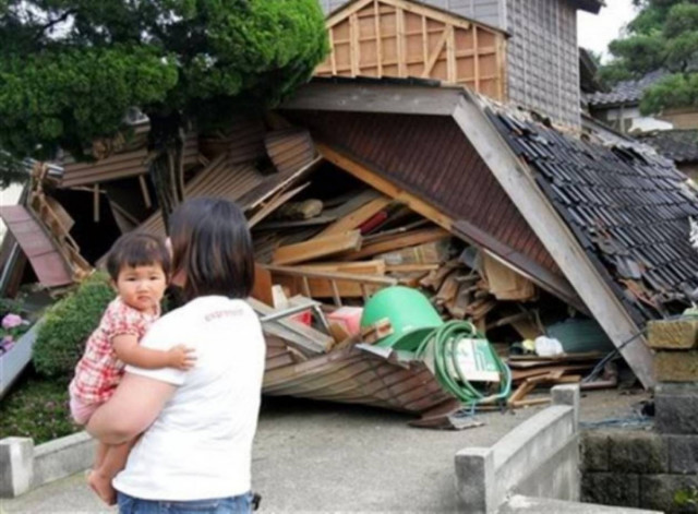 Παιδί καταπλακώθηκε από τσιμεντένιο φράκτη
