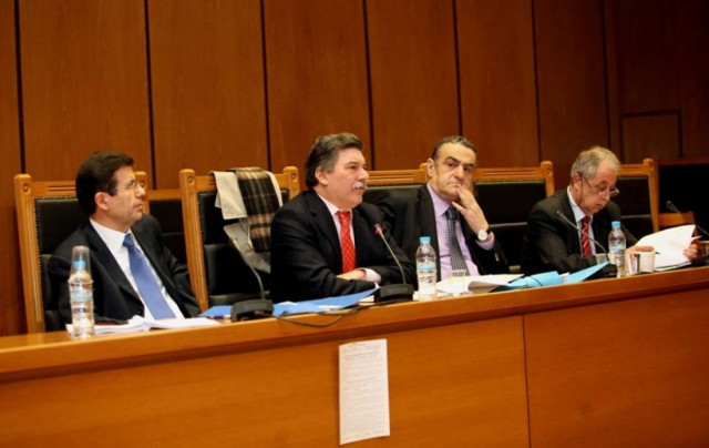 «Νεκρώνουν» τα Αυτόφωρα