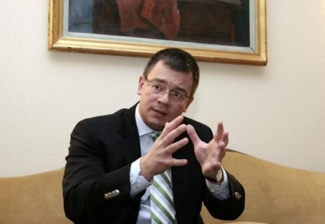 Ρουμανία: Εντολή σχηματισμού κυβέρνησης στον Ουνγκουρεάνου