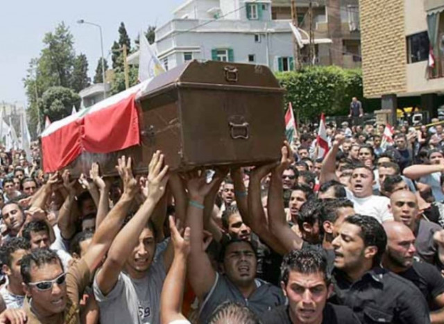 Bάφτηκε με αίμα και σήμερα η Συρία