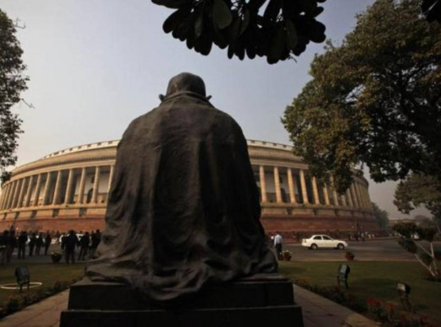 Έβλεπαν πορνό  κατά τη συνεδρίαση του  Κοινοβουλίου