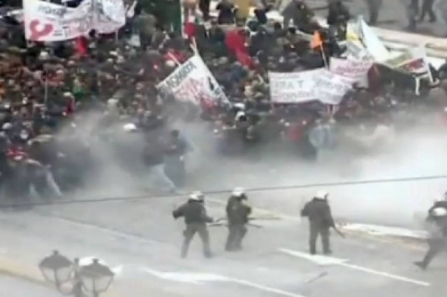 Το CNN περιμένει «πόλεμο» στο Σύνταγμα