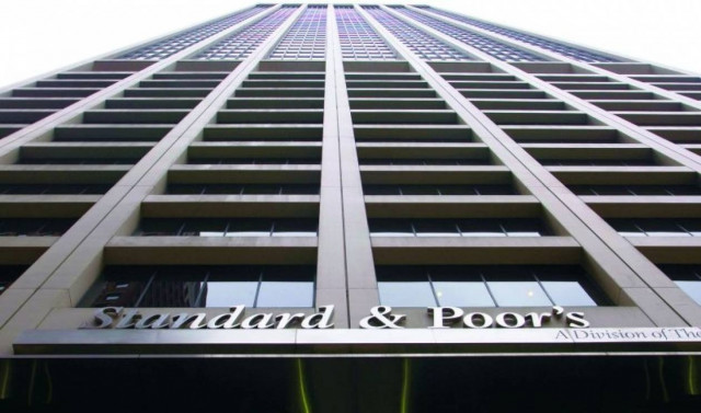 S&P: Πιθανή η αναβάθμιση της Ελλάδας μετά το PSI