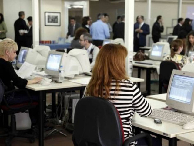 Έρχεται «τσουνάμι» απολύσεων σε ΔΕΚΟ