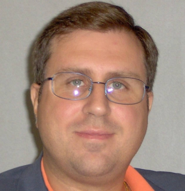 Αϊβαλιώτης προς Τόμσεν: Αγαπούλα την κουκούλα!