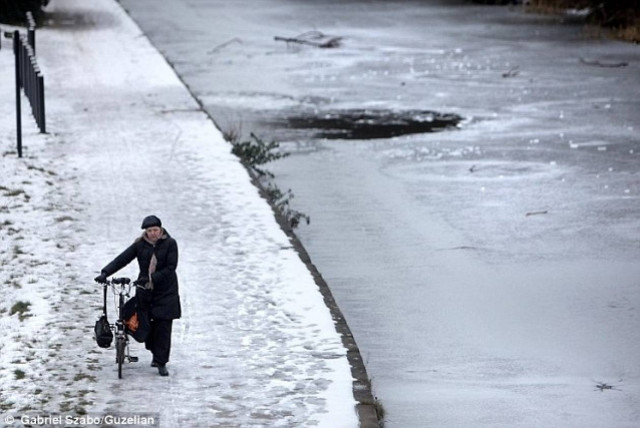 Εικόνες από την παγωμένη Βρετανία