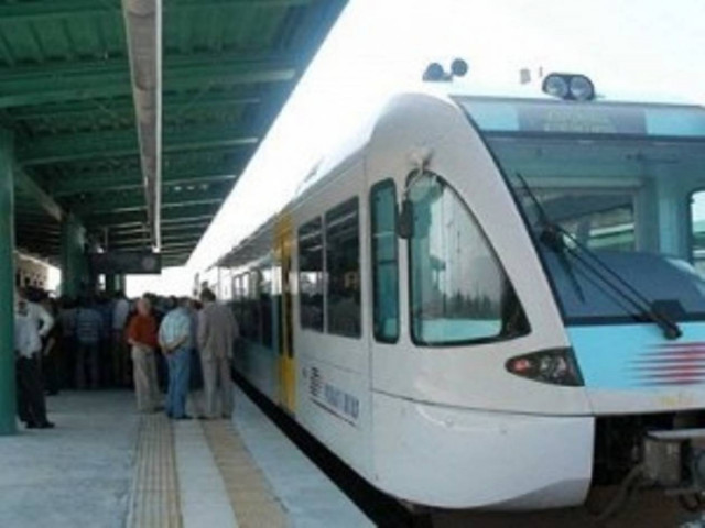 Επιχείρηση απεγκλωβισμού ατόμου στο σταθμό ΗΣΑΠ- Αγ. Νικόλαος