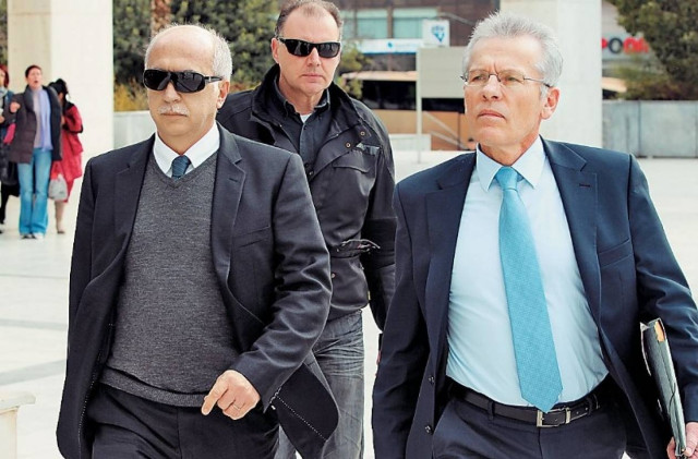 ΑΔΣ: Παραμένουν στις θέσεις τους Πεπόνης – Μουζακίτης