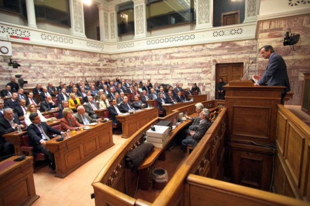 Δεν τους χωράει όλους η Βουλή!