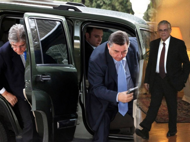 Έρχεται ανασχηματισμός!