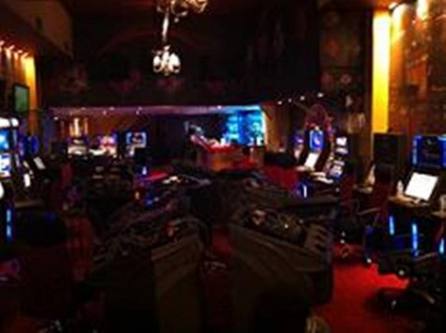 Σύλληψη 49 ατόμων σε δύο παράνομα καζίνο στην Αθήνα