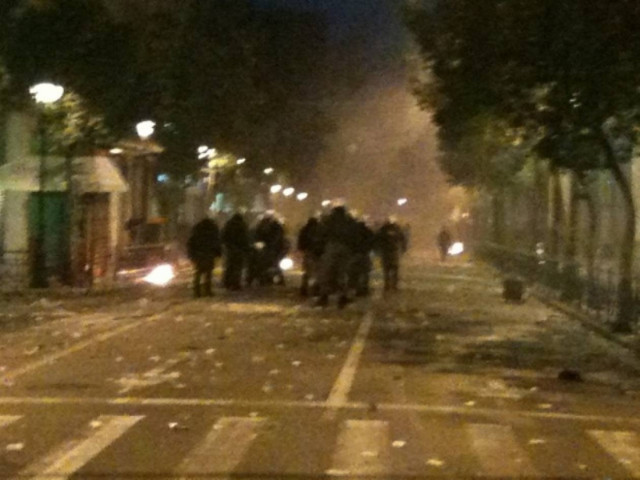 Χειροβομβίδες κρότου λάμψης μέχρι το Μοναστηράκι