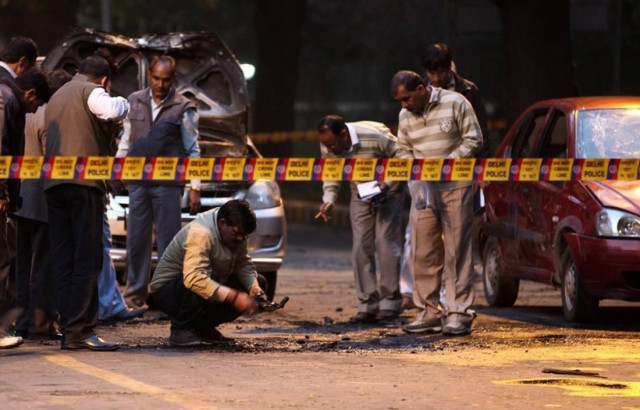 Μοτοσικλετιστή ψάχνουν για την επίθεση στην ισραηλινή πρεσβεία