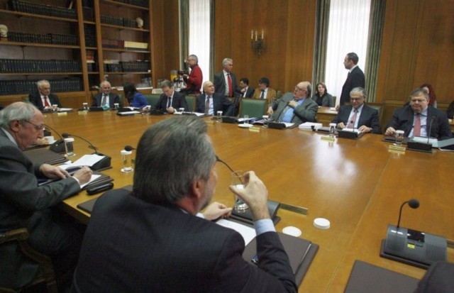 Οι αποφάσεις της κυβέρνησης για μισθολόγιο και συντάξεις