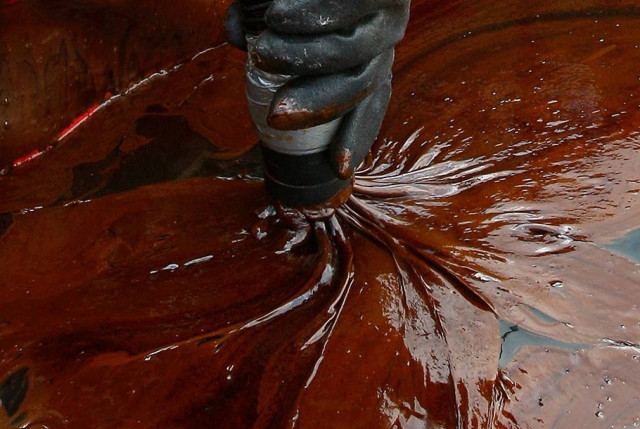 Έκρηξη σε κεντρικό αγωγό αργού πετρελαίου στην πόλη Χομς