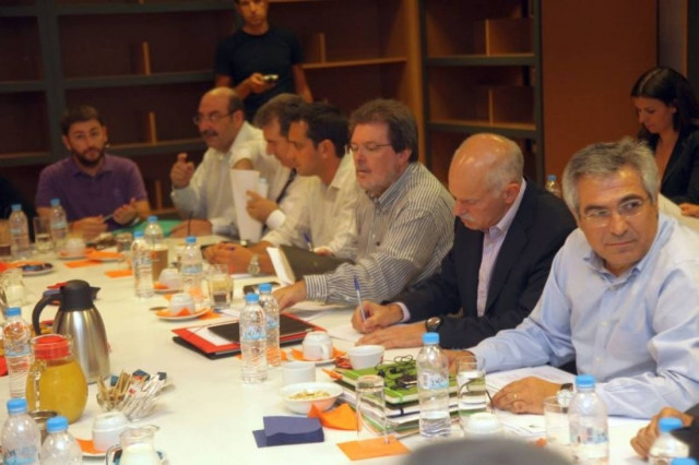 Εκπαραθυρώνουν τον Γιώργο!