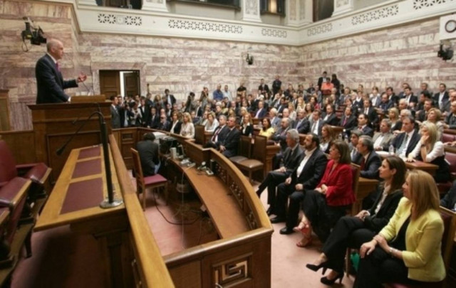 «Εθνικό σχέδιο ανάπτυξης» ζητούν 14 βουλευτές του ΠΑΣΟΚ